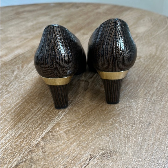 J.Renee Black Textured Heels with Square Toe 7.5 - Picture 3 of 6